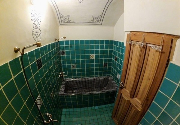 حمام اقامتگاه سنتی خانه مرشدی کاشان